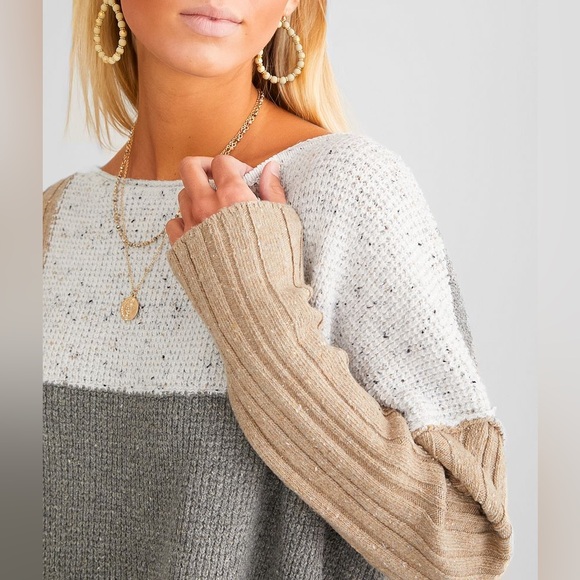 Miss Me Oversized Colorblock Knit Sweater Small NWT Neutral ExposedSeam Pullover - Picture 3 of 9